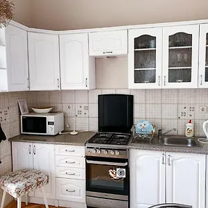 Mitskevycha Square Apartment- At The Center Of Львов